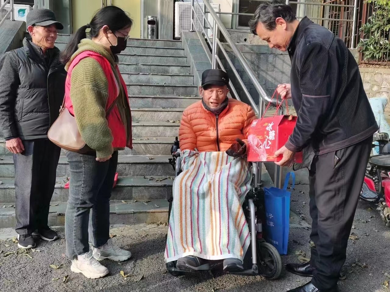 图片4.jpg 图片4.jpg