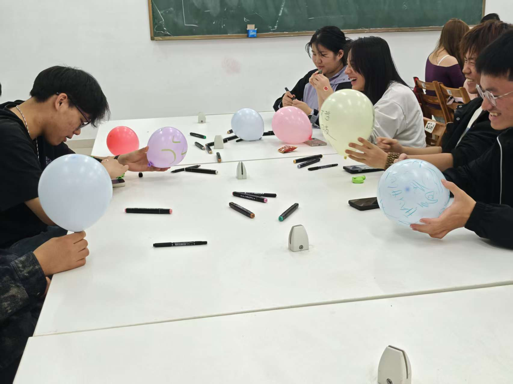 图片4.png 图片4.png