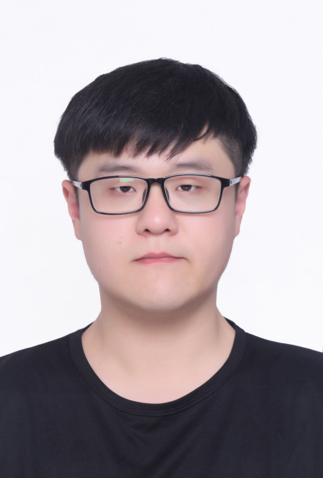 证件照1.jpg 证件照1.jpg