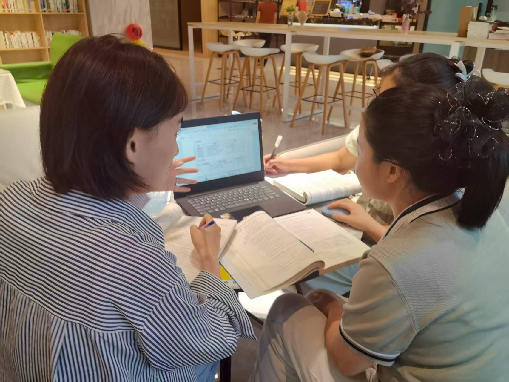 图片2.png 图片2.png