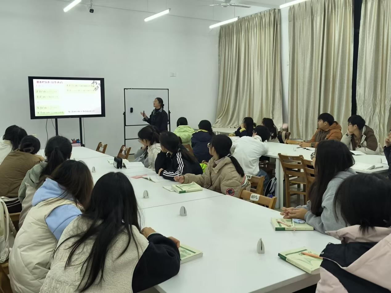 图片2.jpg 图片2.jpg